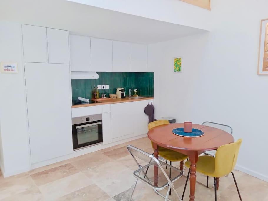 "Le Refuge" Duplex Quartier Haut, Climatise Sete Exterior photo